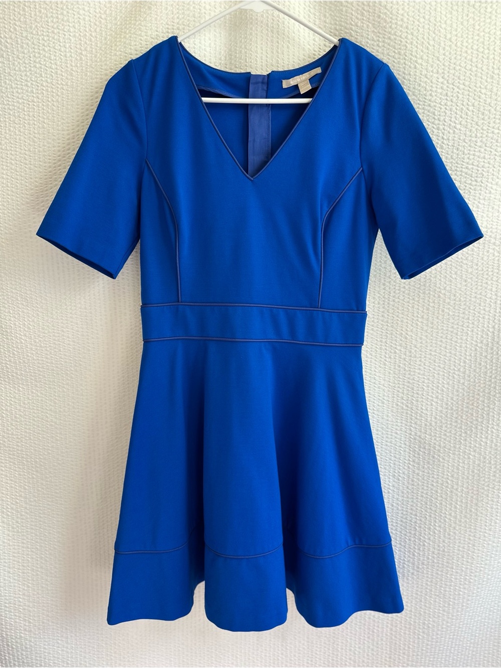 Banana Republic Women’s Blue V-Neck Fit & Flare Piped Ponte Dress Size: 10 P